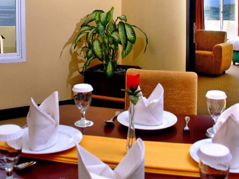 Aston Niu Manokwari Hotel & Conference Center Εξωτερικό φωτογραφία
